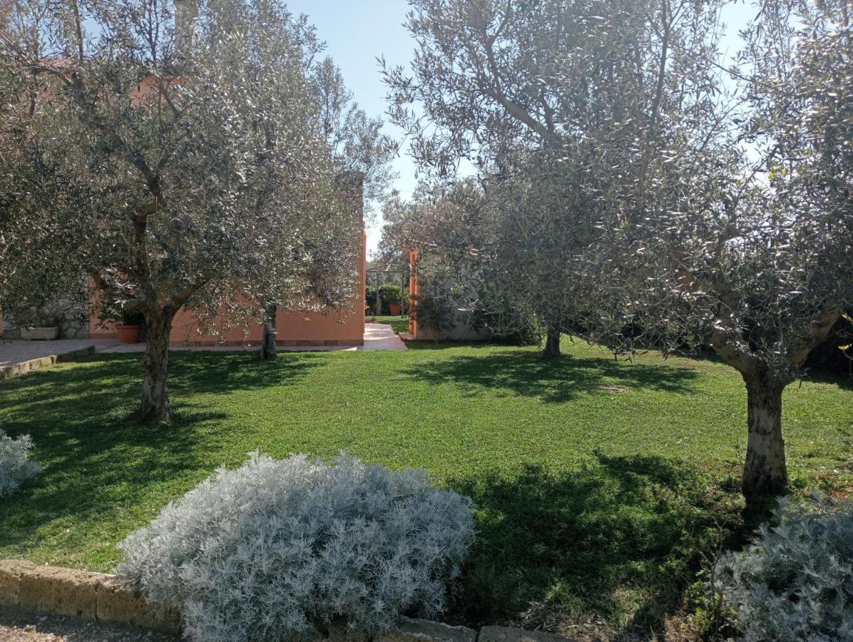 Villa In Campagna Tra Natura E